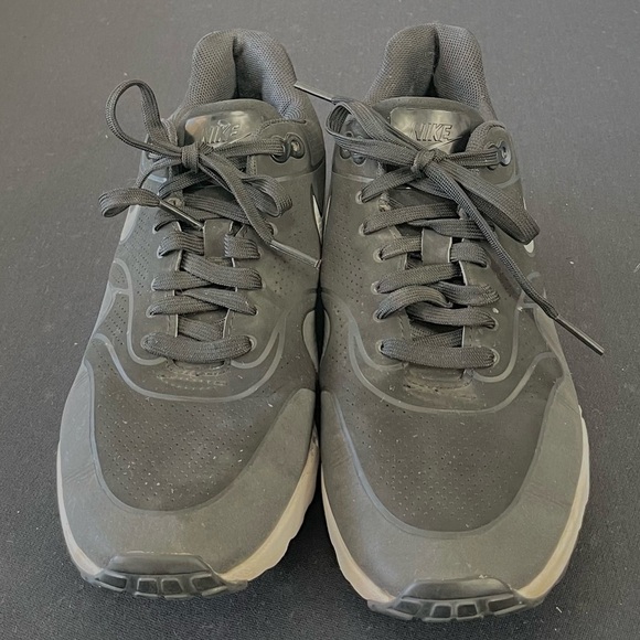 NIKE Women’s AIR MAX 1 ULTRA MOIRE "BLACK SHADOW" size 8.5 - Picture 3 of 10